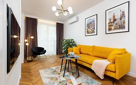 Sienna 65 Premium Apartment With Parking In Warsaw By Renters Prestige